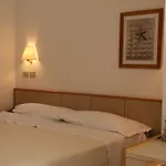 Antares Hotel 3*